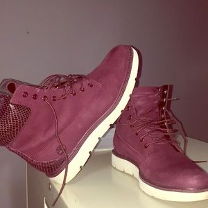 Timberlands boots 👢water proof